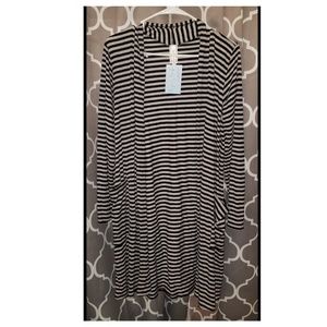 Black/White Front Pocket Cardigan. NWT